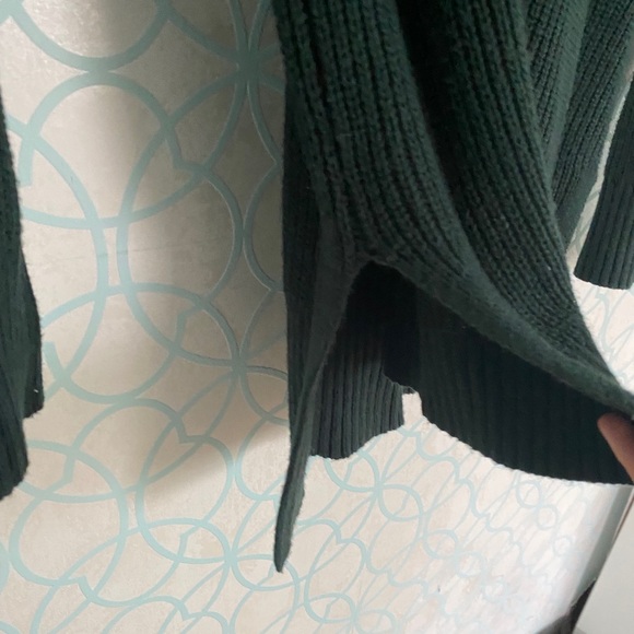 Dark green knit sweater - Picture 3 of 3